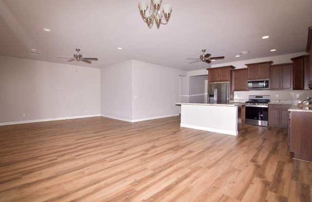 343 Armitage Way Gallery 4