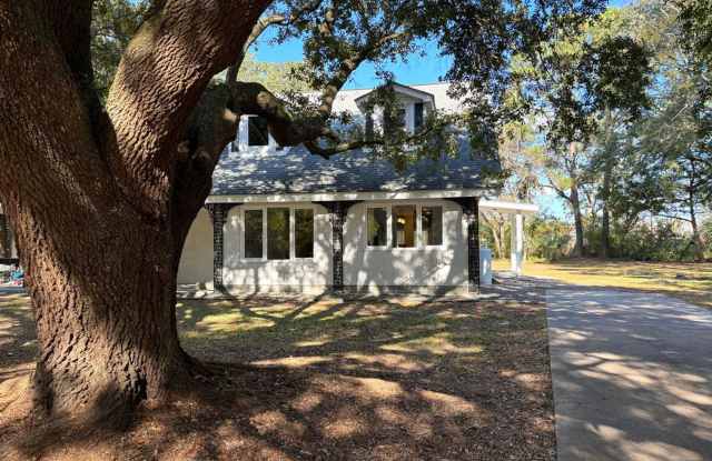 Available 7/10. Gorgeous Custom-Built 3 BR/3.5 BA Home on HUGE Corner Lot in Old Mt Pleasant! photos photos