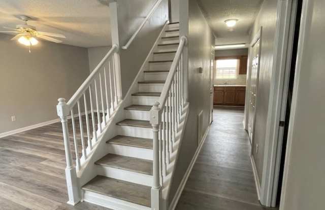 Charming Three Bedroom Columbia Townhome photos photos Charming Three Bedroom Columbia Townhome photos photos