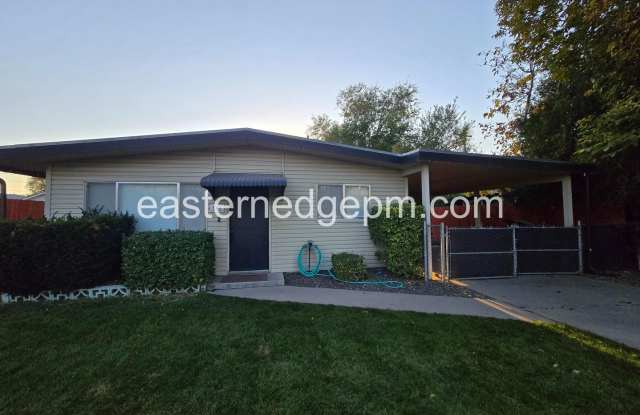 Room to Settle In – 3-Bedroom Home with Fenced Yard & Shop Gallery 1