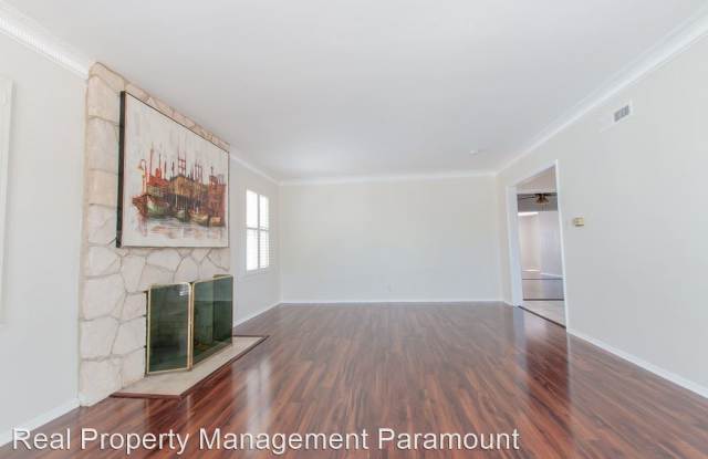 5715 Bowesfield street Gallery 4