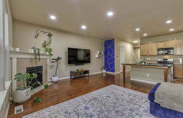 3137 Northeast 14th Place Gallery 4