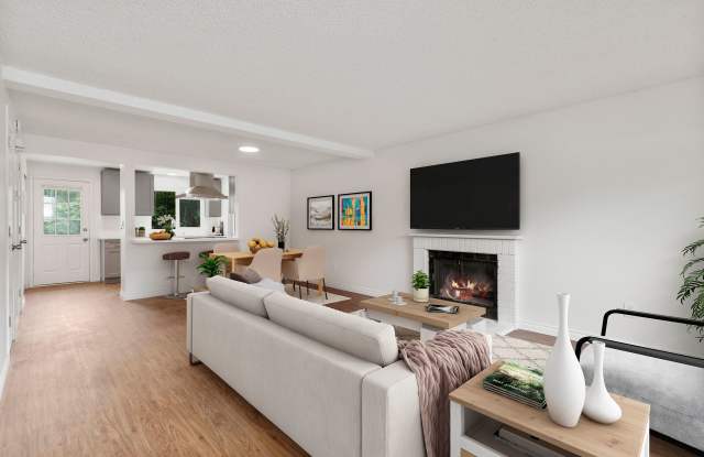 Townhomes at Melody Hill - Beautifully Renovated Townhomes photos photos Townhomes at Melody Hill - Beautifully Renovated Townhomes photos photos