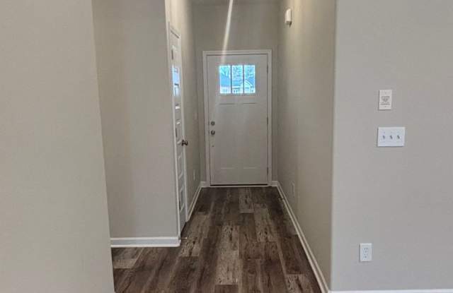 Beautiful 3 Bedroom Home in Manchester! Gallery 3