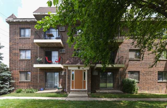 953 N Rohlwing Road photos photos