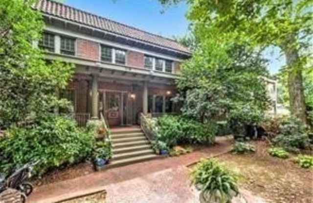 691 Penn Avenue NE photos photos