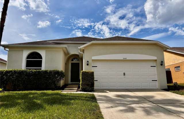 1048 DEES Drive Gallery 1