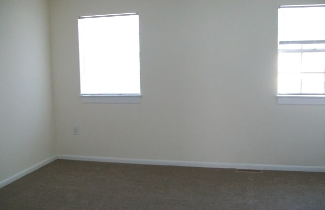 3521 Bolling Road Gallery 3