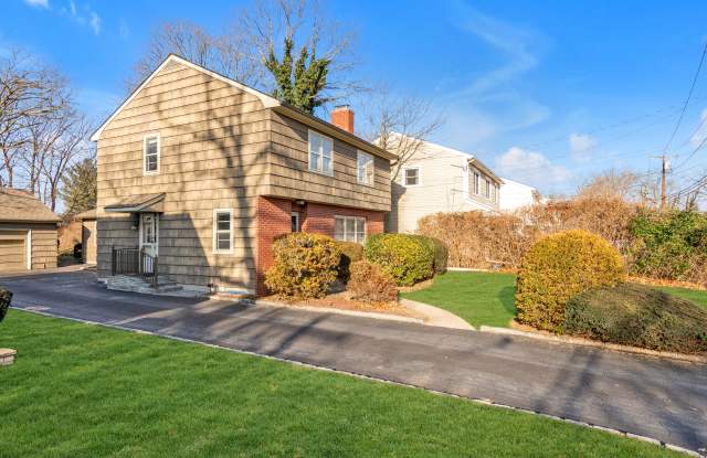 1764 Slocum Street - 1764 Slocum Street, Hewlett, NY 11557