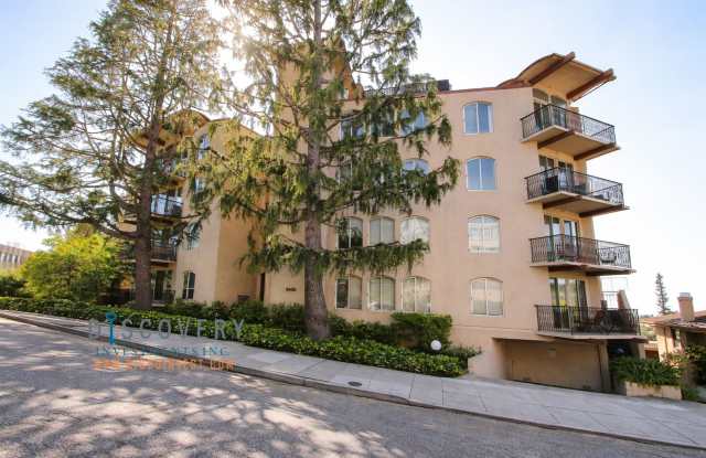 Spacious One Plus Bedroom Condominum off Broadway Terrace photos photos