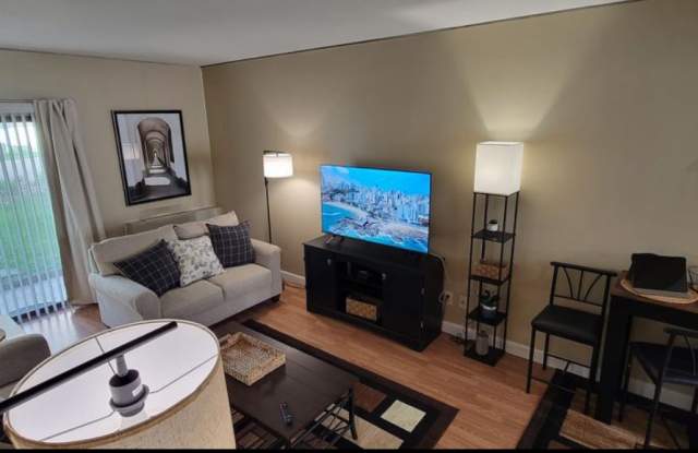 2106 Kanawha Boulevard East Gallery 2
