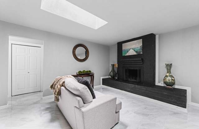 Fully Furnished Home Gallery 3