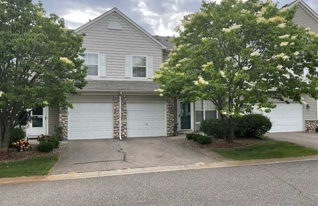 1891 Bluestem Ln Shoreview photos photos