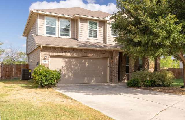Spacious 4-Bedroom Solana Ridge Home with Office, Game Room & Large Backyard photos photos