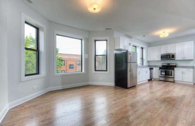 1353 West Bryn Mawr Avenue Gallery 2