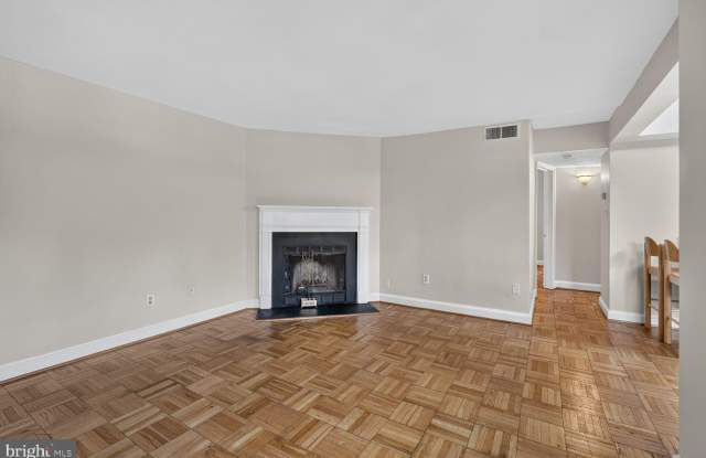 2104 N SCOTT Street Gallery 4