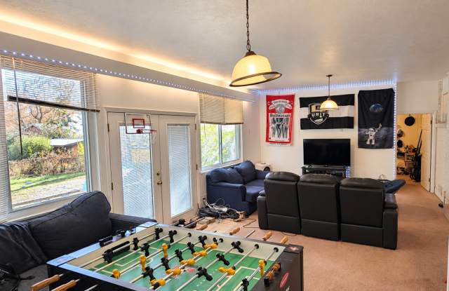 PRELEASE Aug. 2027Spacious 5-Bedroom Home in Desirable South Boulder Neighborhood Gallery 3