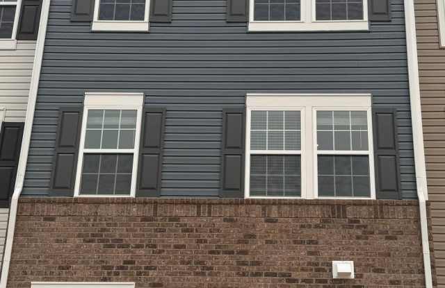 7554 RIVER REACH RD - 7554 River Reach Road, Woodlawn, MD 21244