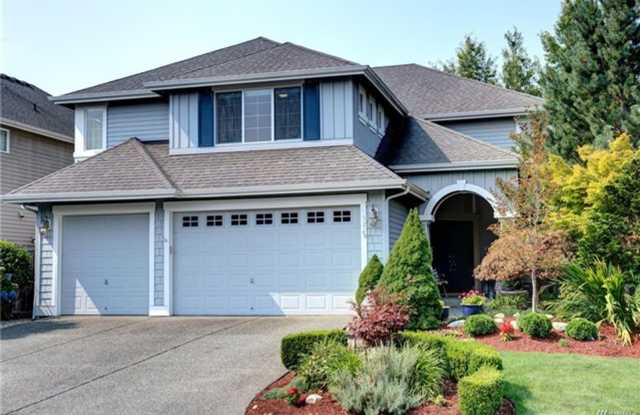 4Bd/3.5Ba Sammamish Home Gallery 1