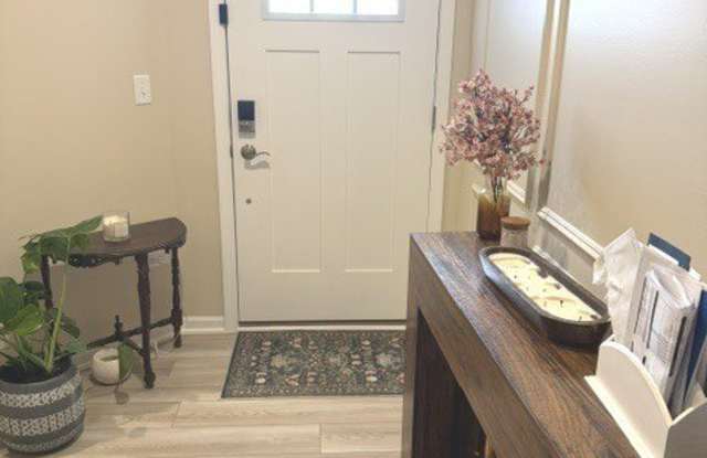 341 Red Oak Circle Gallery 3