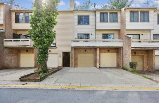 Modern Comfort in Sought-After Gaithersburg photos photos
