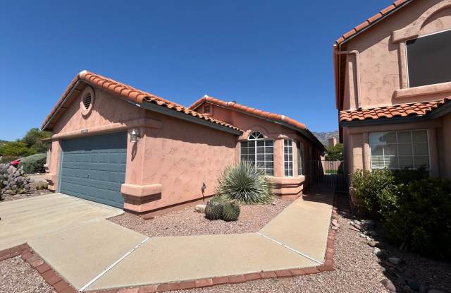 Welcome Home! Gorgeous 3BR/2BA Foothills Home in Desirable District 16 Gallery 3