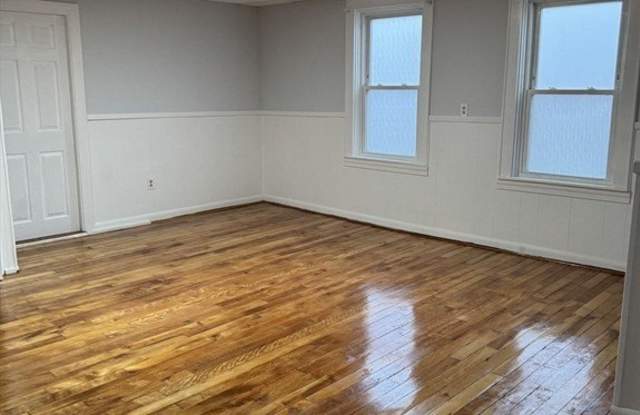 93 Webster St unit: 2 photos photos 93 Webster St unit: 2 photos photos