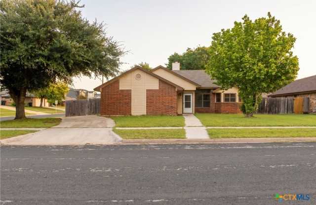 4916 Glass Mountain Drive Gallery 1