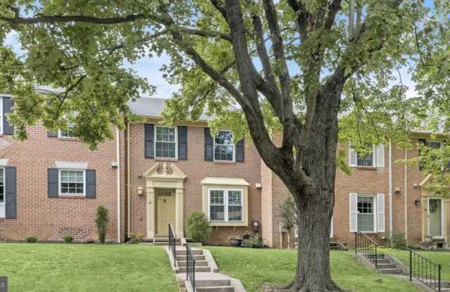 24 BALLYHAUNIS Court - 24 Ballyhaunis Court, Mays Chapel, MD 21093