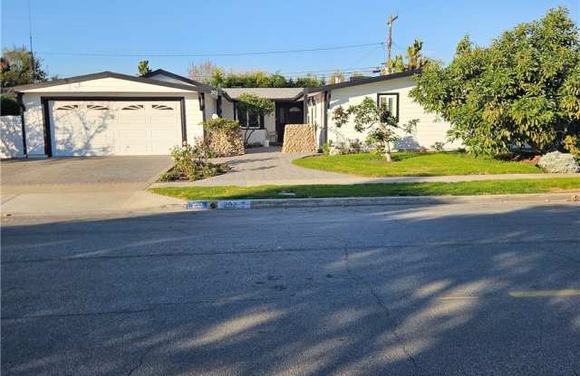 292 Villanova - 292 Villanova Road, Costa Mesa, CA 92626