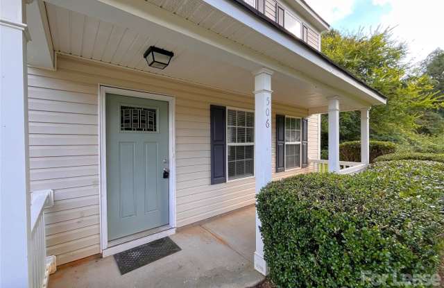 506 Railway Place SW Gallery 3