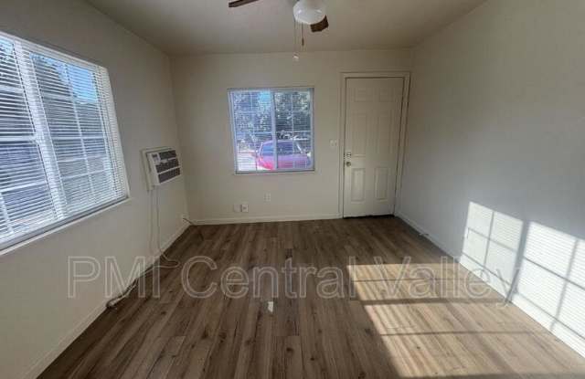 1302 North Filbert Street Gallery 2