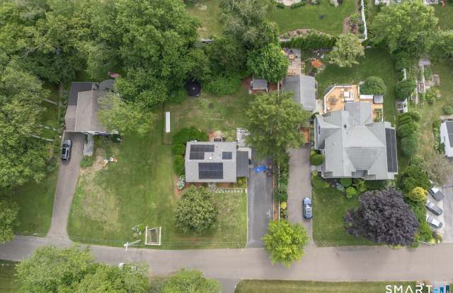 24 Hamilton Drive Gallery 3