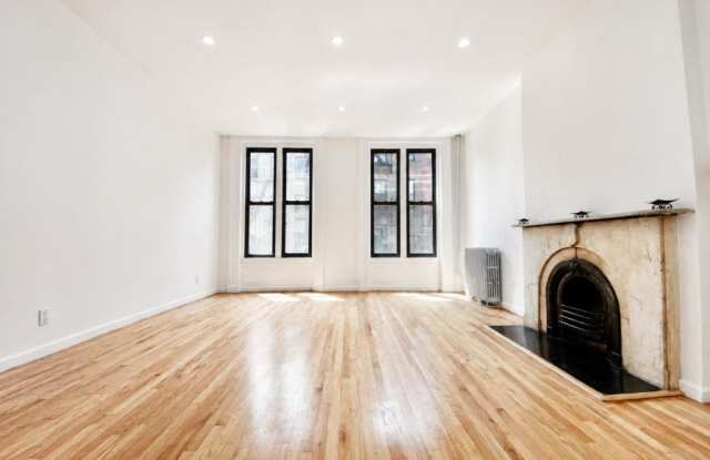 54 West 9th Street Gallery 2