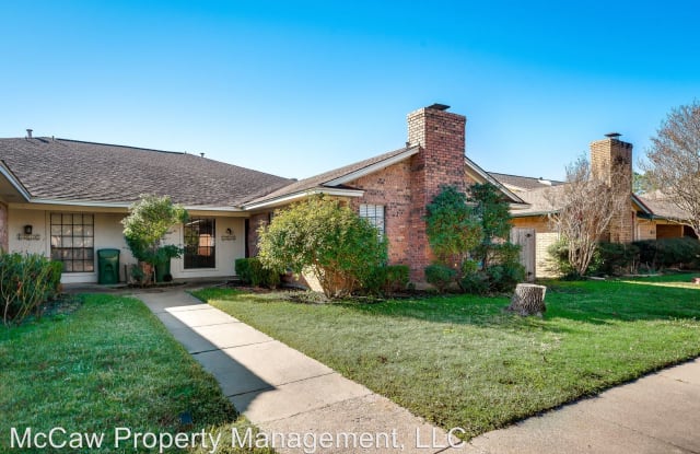 2320 Garden Park Ct - 2320 Garden Park Ct, Arlington, TX 76013