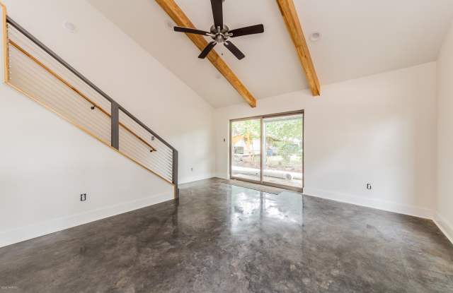 203 Plateau Road Gallery 3