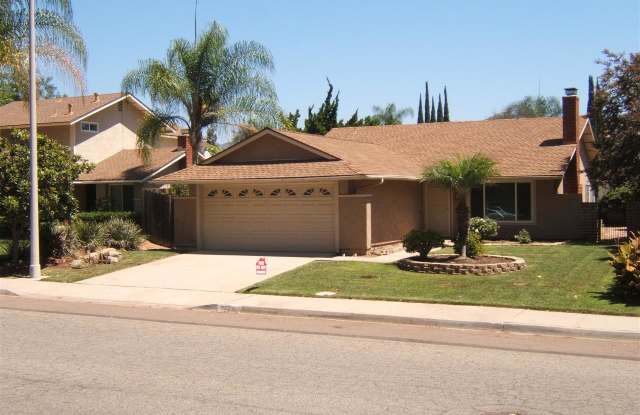 2120 N Iris Lane Gallery 2