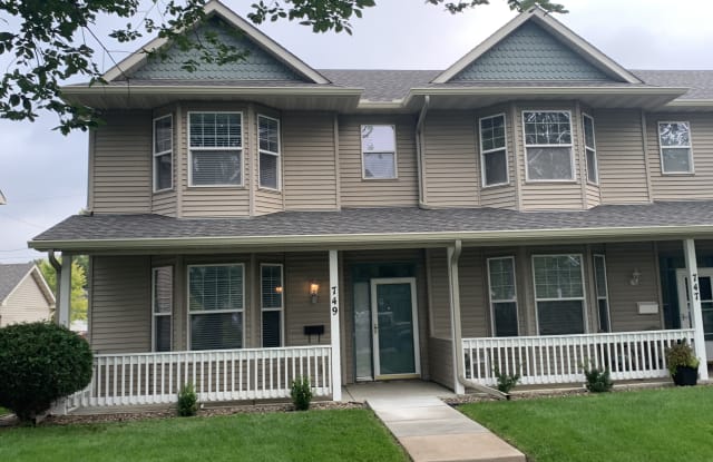749 Scheffer Ave - 749 Scheffer Avenue, St. Paul, MN 55102
