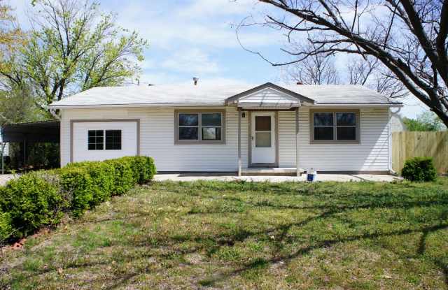 182 N Marlen Dr - 182 Marlen Drive, Haysville, KS 67060