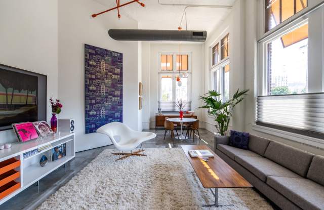 523 Grand Boulevard Gallery 2