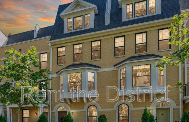 662 Kenneth Street NE photos photos