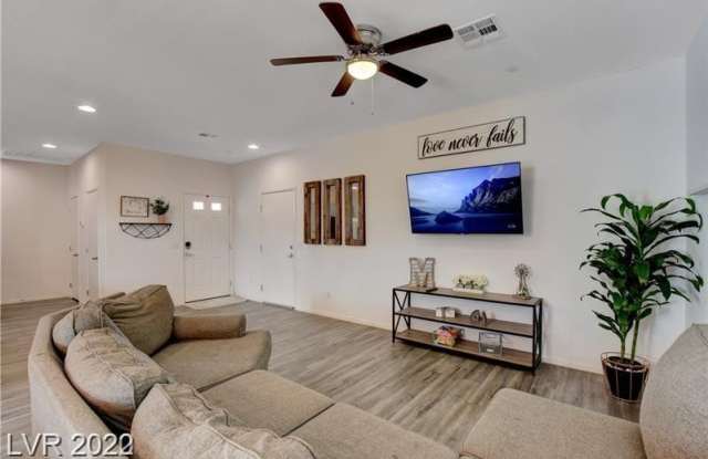 1592 Tilman Lane Gallery 2