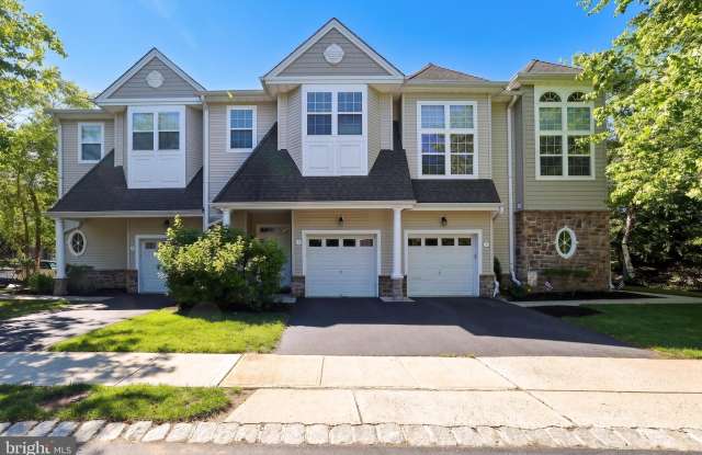 6 OCEAN BREEZE Court photos photos