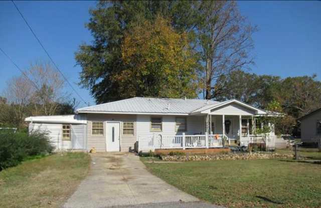 3 BED 1.5 BATH IN JVILLE! photos photos