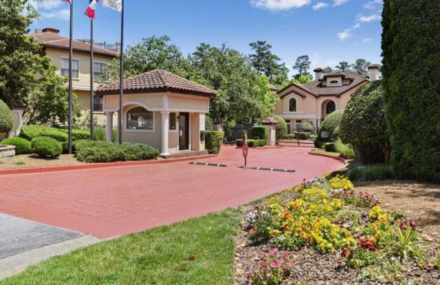 Brookhaven/Buckhead 2BR photos photos