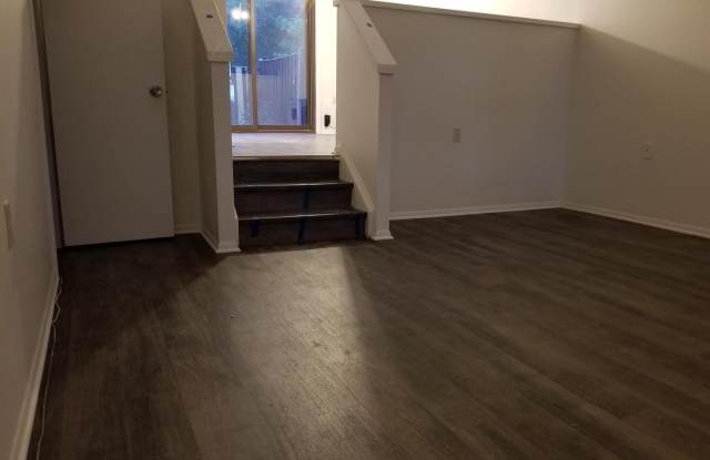 5405 CROSSRAIL DRIVE Gallery 4