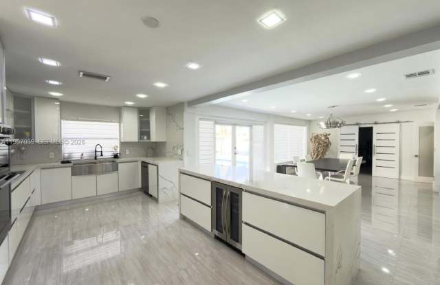 4801 W Park Rd - 4801 West Park Road, Hollywood, FL 33021