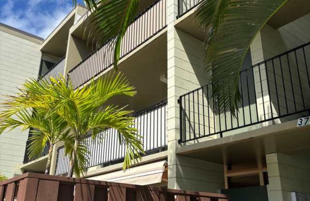 Available Now: 2 Bedroom, 1.5 bath Condo with 1 Assigned Parking Stall photos photos