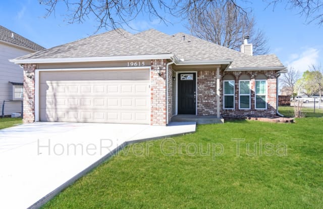 19615 E 37th St S - 19615 East 37th Street South, Broken Arrow, OK 74014