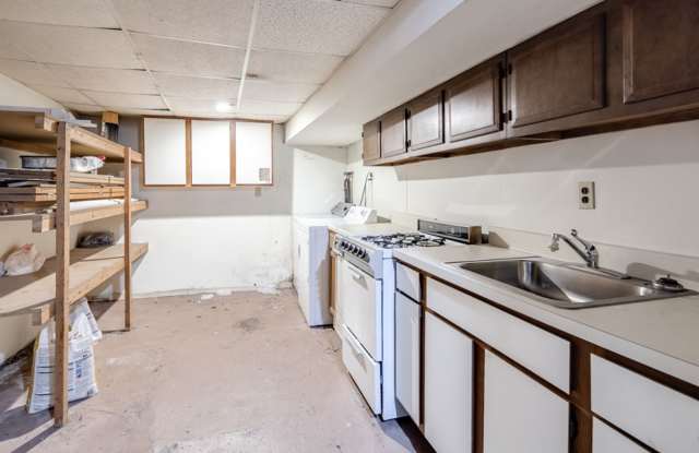 Three Bed Point Breeze Townhome Gallery 4